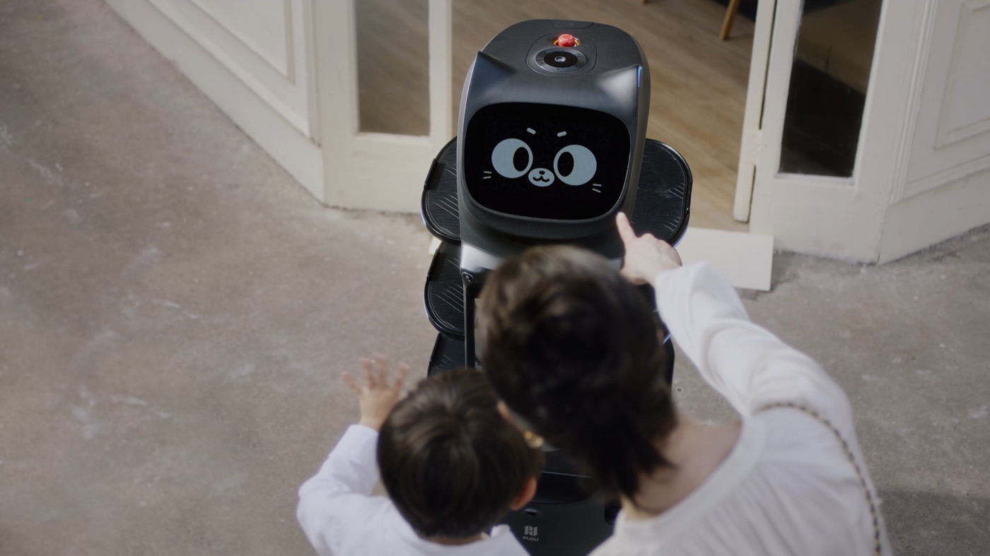 BellaBot Pro 4
