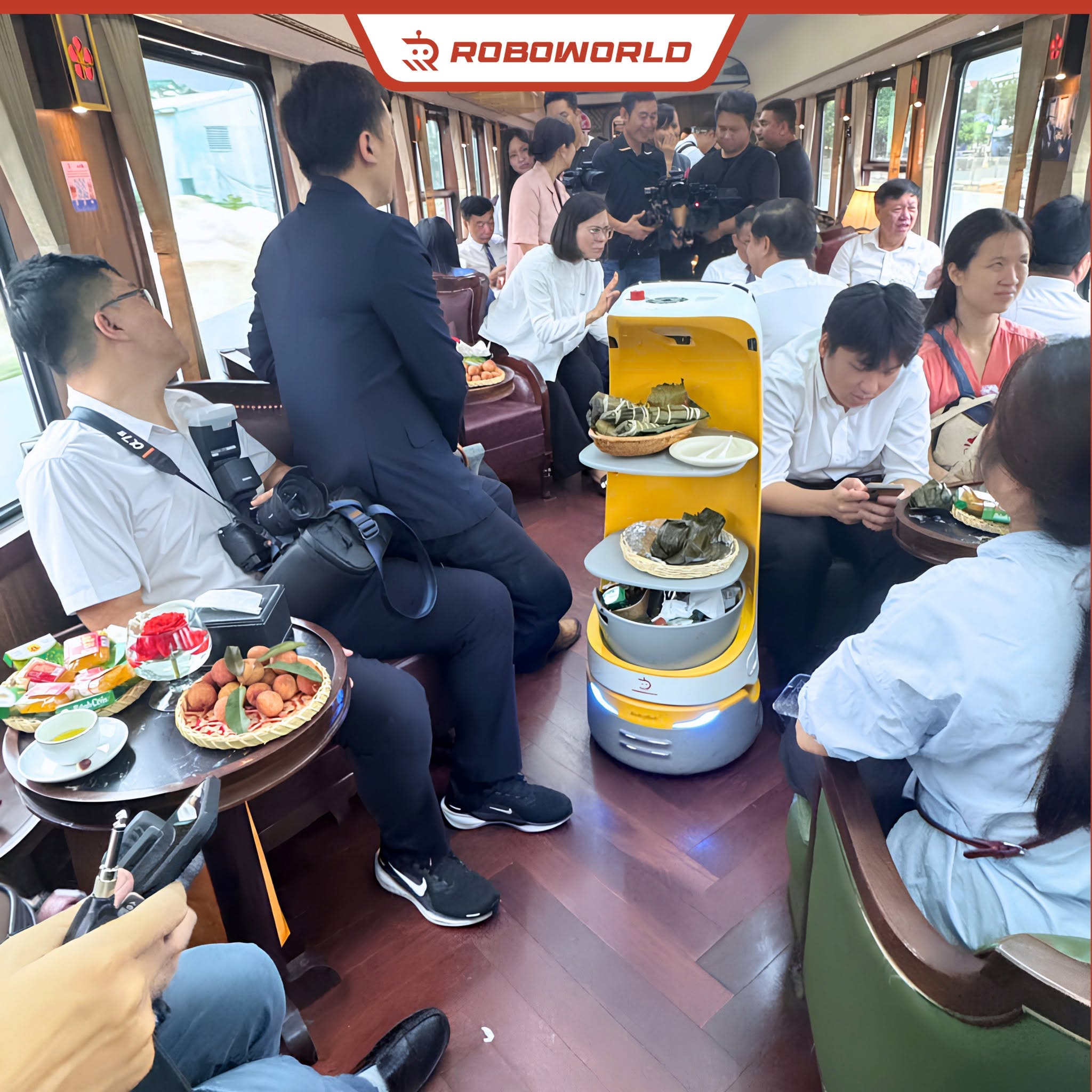 Robot Roboworld tại sự kiện — ảnh 8