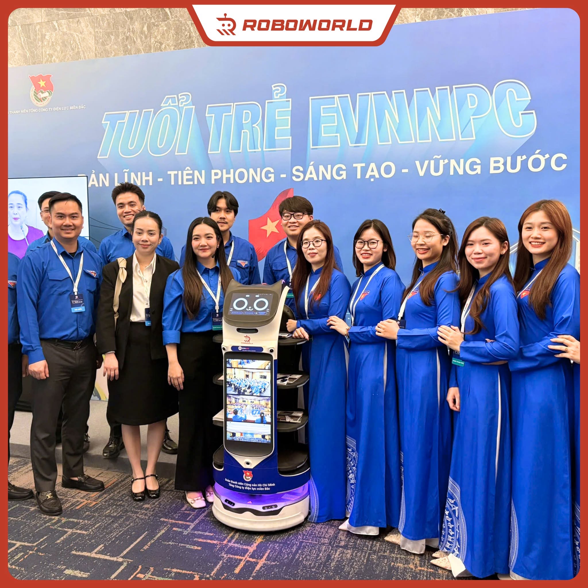 Thuê robot gala year end party